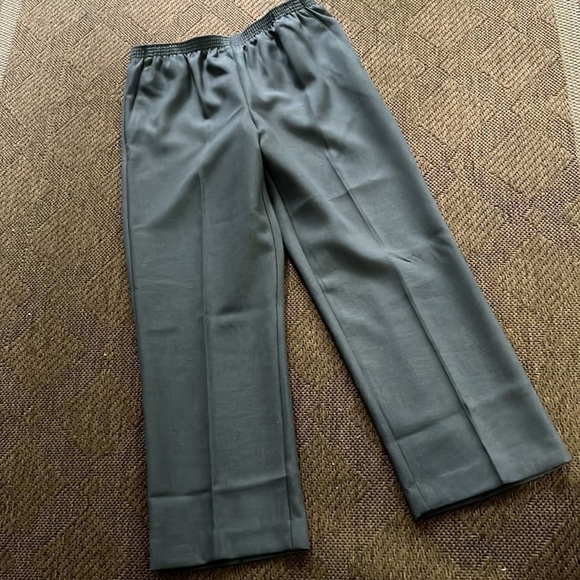 Alfred Dunner Cotton Elastic Waist Pull on Pant size 8P tik tok famous NWT - Picture 1 of 7